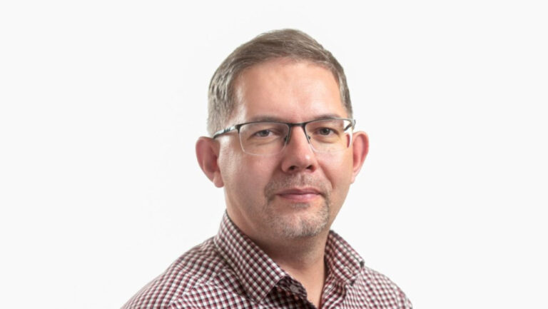 Gégényi István, a Szemlélek leköszönő lapigazgatója