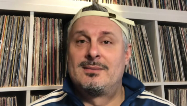 Lentulai Krisztián bejelenti, hogy az új kormánypárti médiaholdinghoz, a Mandinerhez igazol