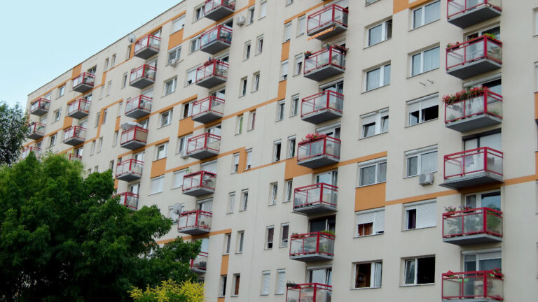 lakás, otthon, ingatlan