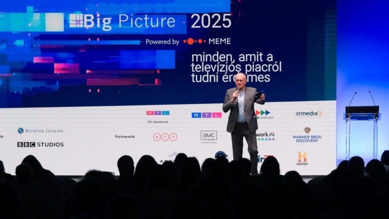 Gundel Takács Gábor műsorvezető a MEME által szervezett Big Picture 2025 konferencián tavaly