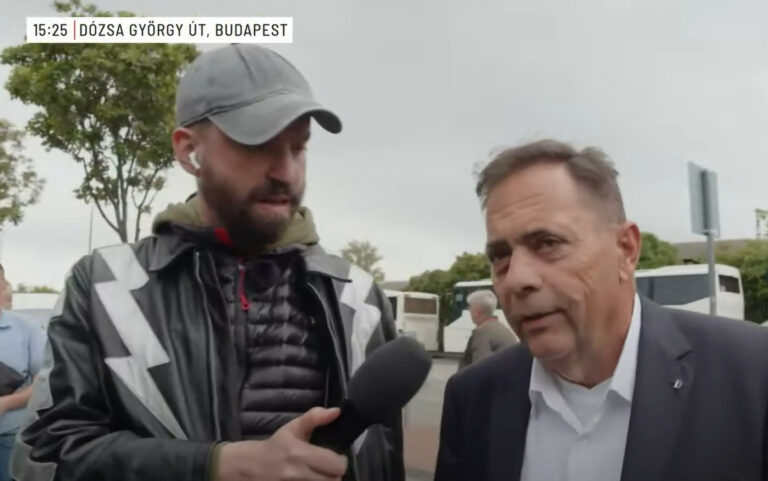 Pócs János (Fidesz) nyilatkozik Gulyás Mártonnak, a Partizán alapítójának