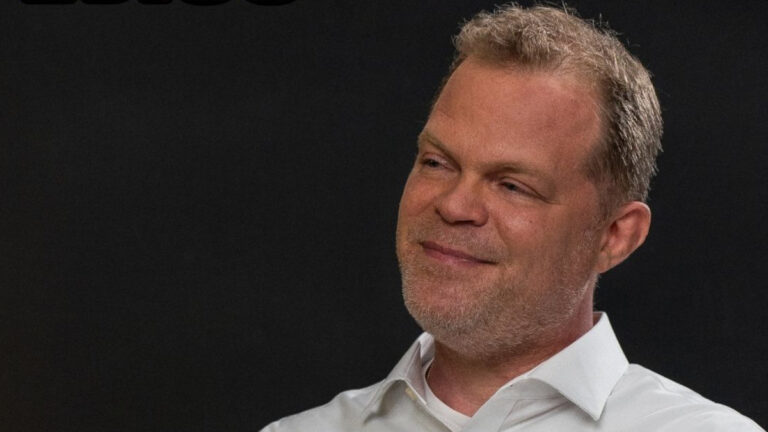 Koltay András, az NMHH és a Médiatanács elnöke a Köztér című YouTube-műsorban