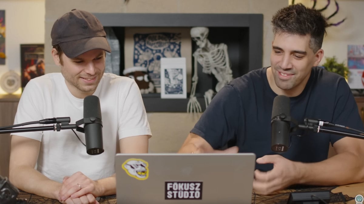 Bucsek Barnabás és Nagy Ádám, a Jólvanezígy műsorvezetői