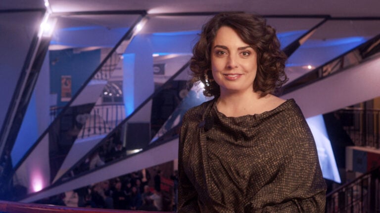 Seres Gerda újságíró, a Svenk műsorvezetője