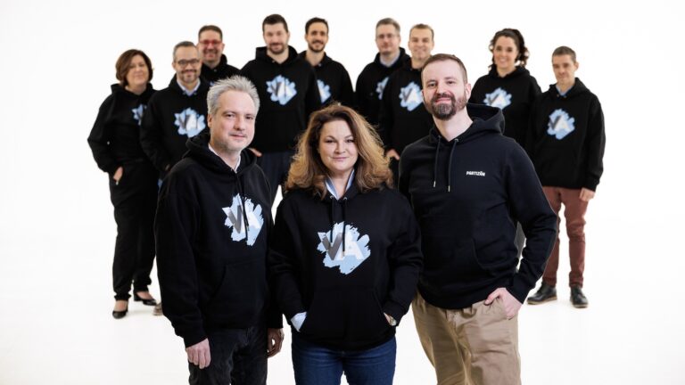 A Válasz Online csapata és Gulyás Márton, a Partizán alapítója