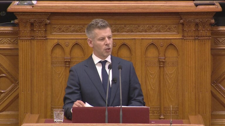 Magyar Péter miniszterelnök beiktatási beszédét mondja az Országgyűlésben 2026. 05. 09-én