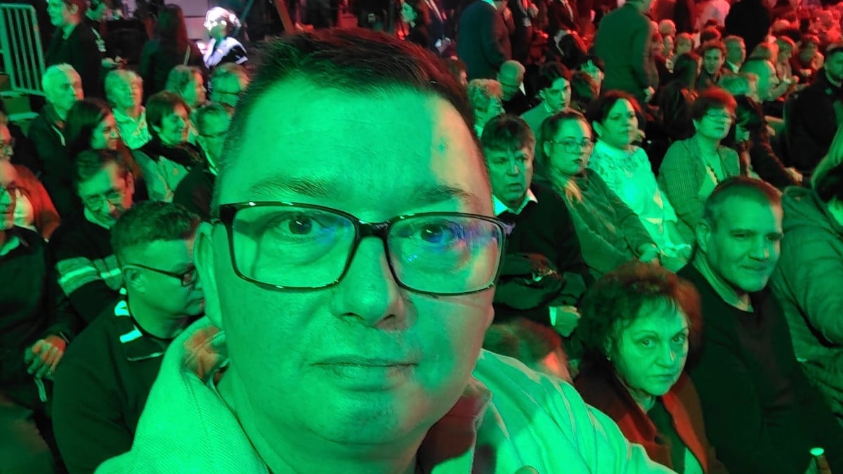 Szakács István, a Megafon influenszere