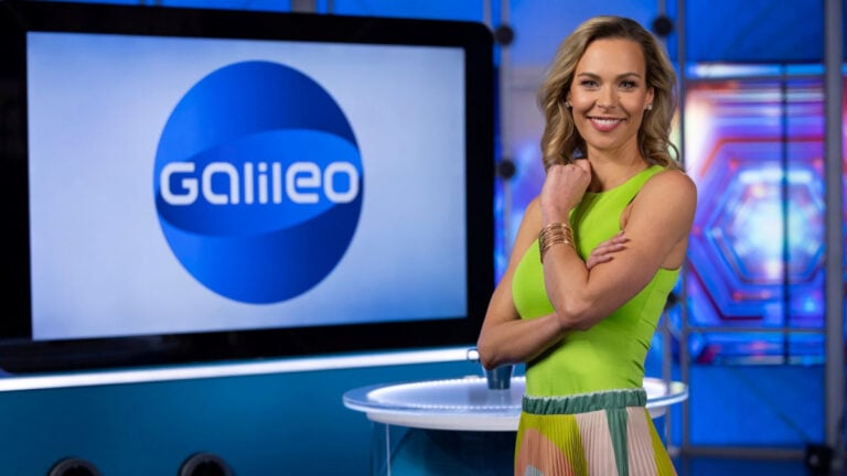 Gyenesei Leila, a TV4 csatorna Galileo című műsorának műsorvezetője
