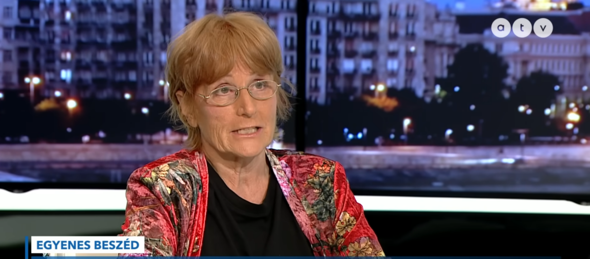 Kocsi Ilona rendszeres vendége az ATV Egyenes beszéd című műsorának