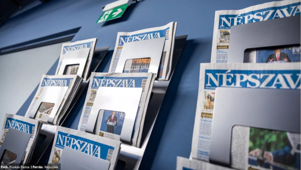 Népszava újságok tárolóban